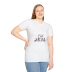 Cat Mom T-Shirt – Floral Script Cat Mom Tee, Cute Casual Gift for Cat Lovers