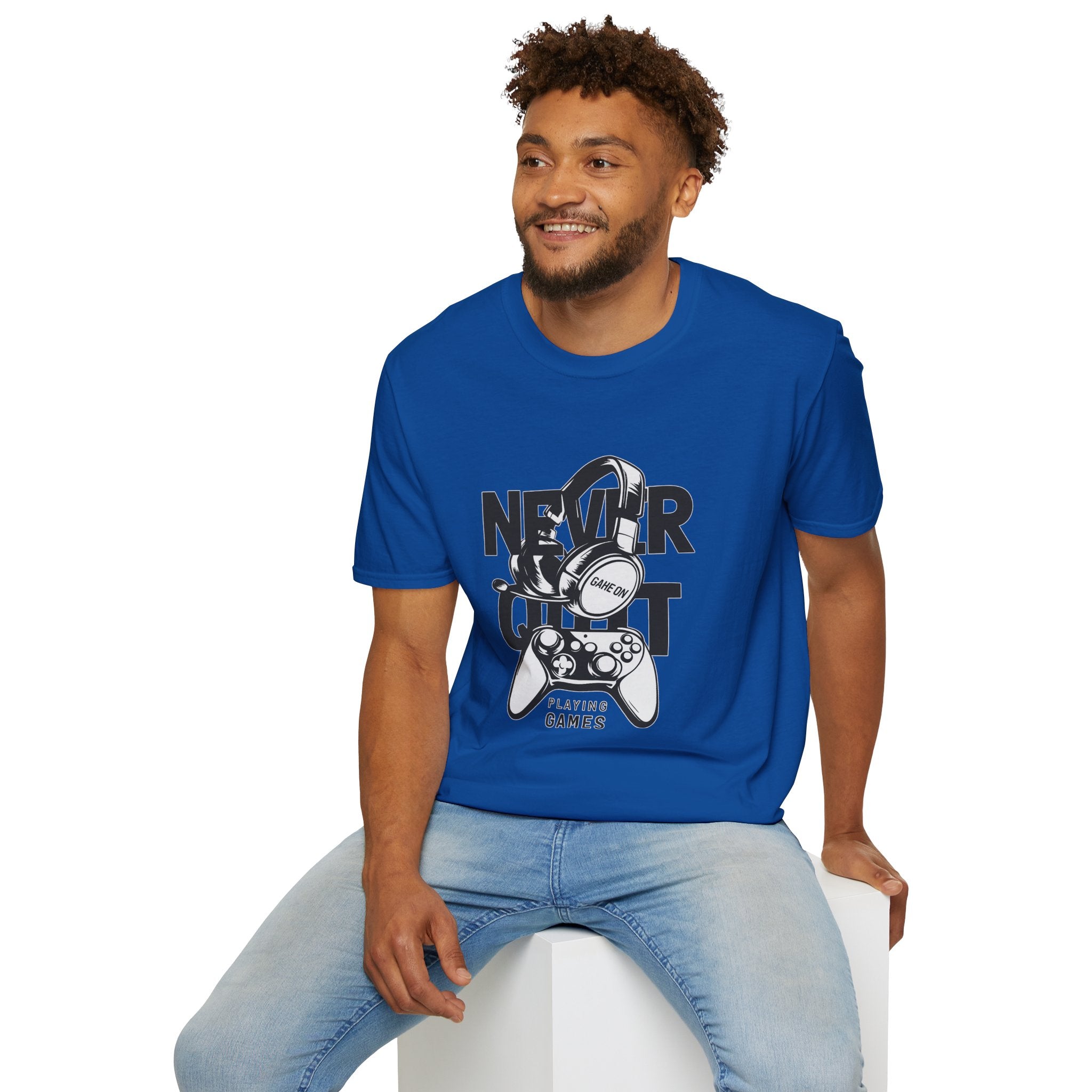 Gamer 'Never Quit' T-Shirt — Headphones & Controller Retro Gaming Tee