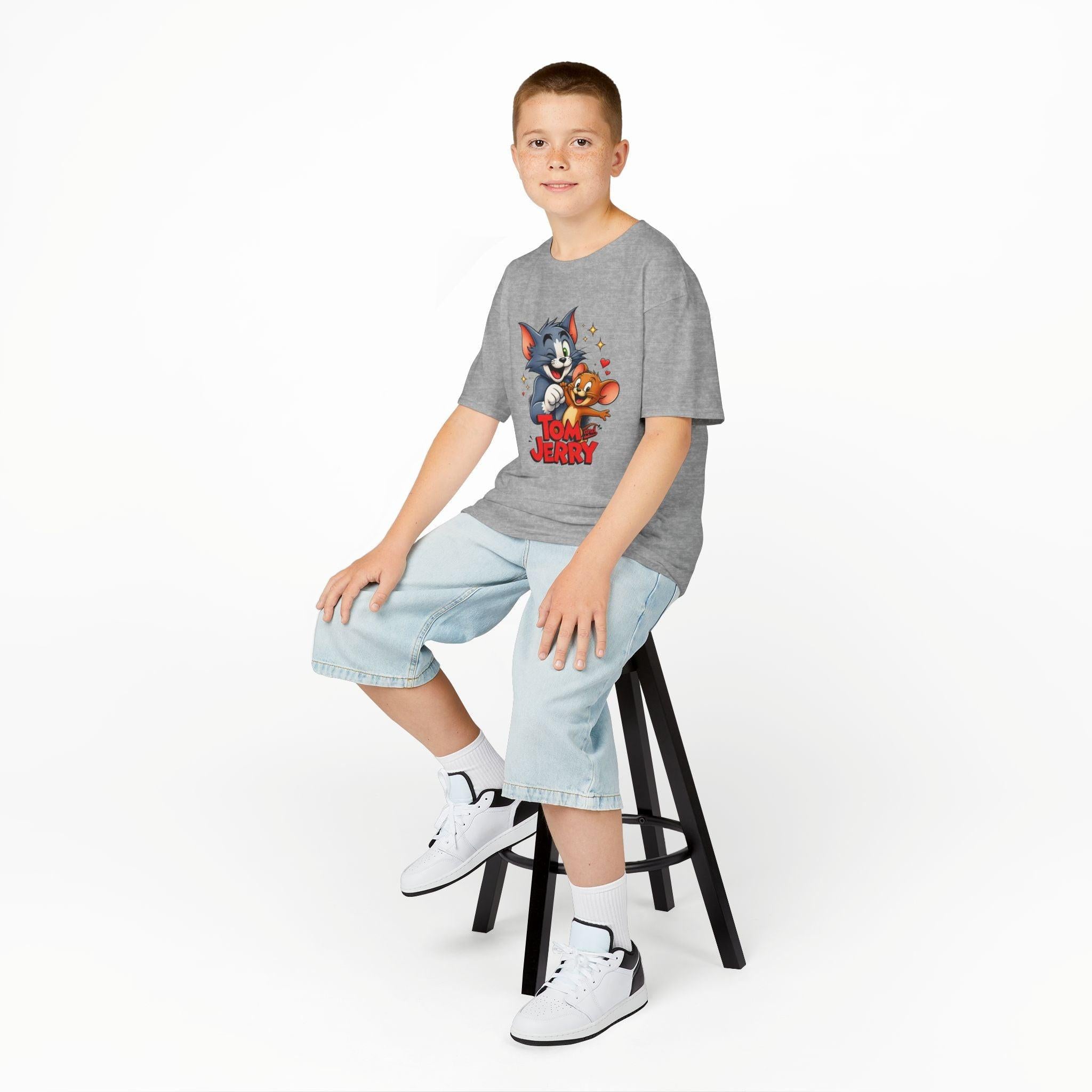 Tom & Jerry Kids T‑Shirt – Vintage Cartoon Cat and Mouse Graphic Tee.
