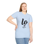 T-Shirt — 'Lo Queen' Playful Script Tee for Cat Lovers