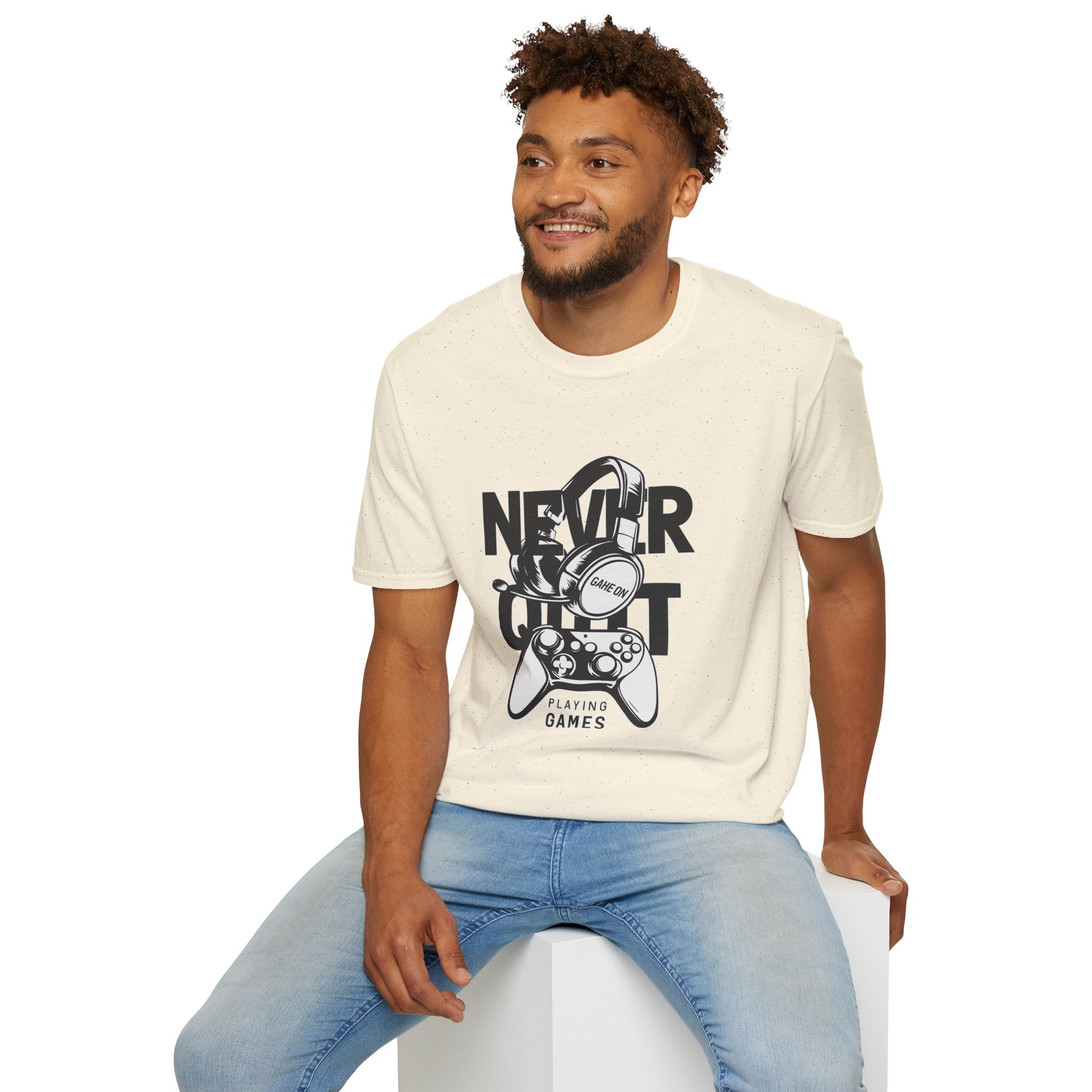Gamer 'Never Quit' T-Shirt — Headphones & Controller Retro Gaming Tee